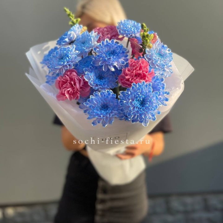 Букет сборный с хризантемой в Махачкале