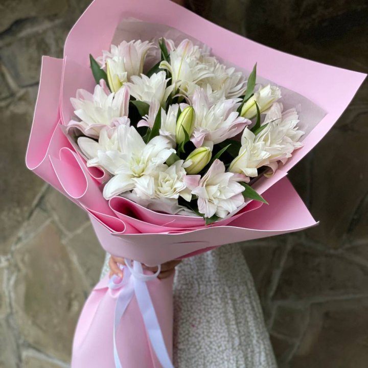 Букет пионовидных лилий №1 в Махачкале