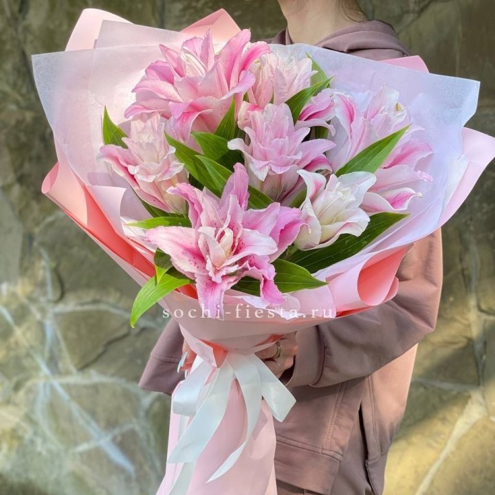 Букет пионовидных лилий №2 в Махачкале