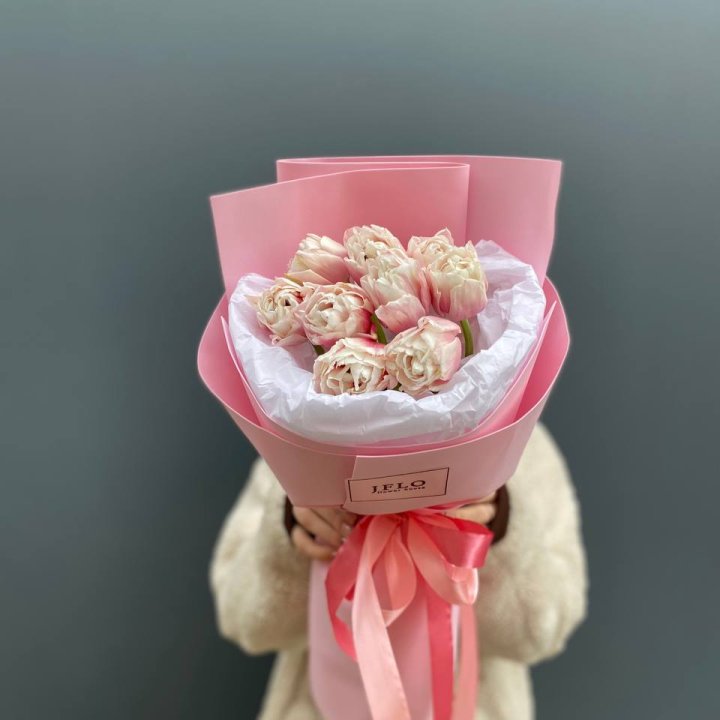 9 нежных тюльпанов в Махачкале