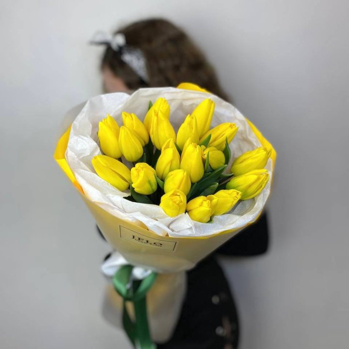  19 жёлтых тюльпанов в Махачкале