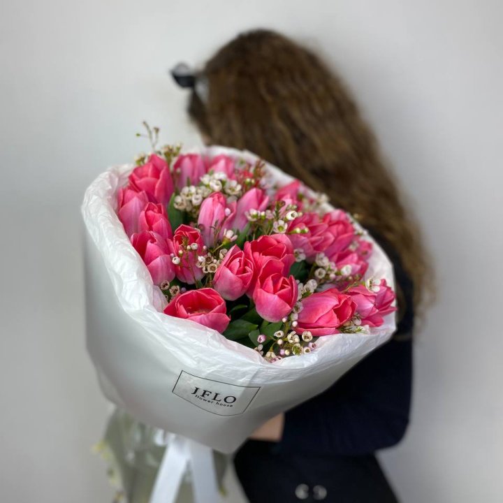 Дуо тюльпаны с хамелациумом в Махачкале