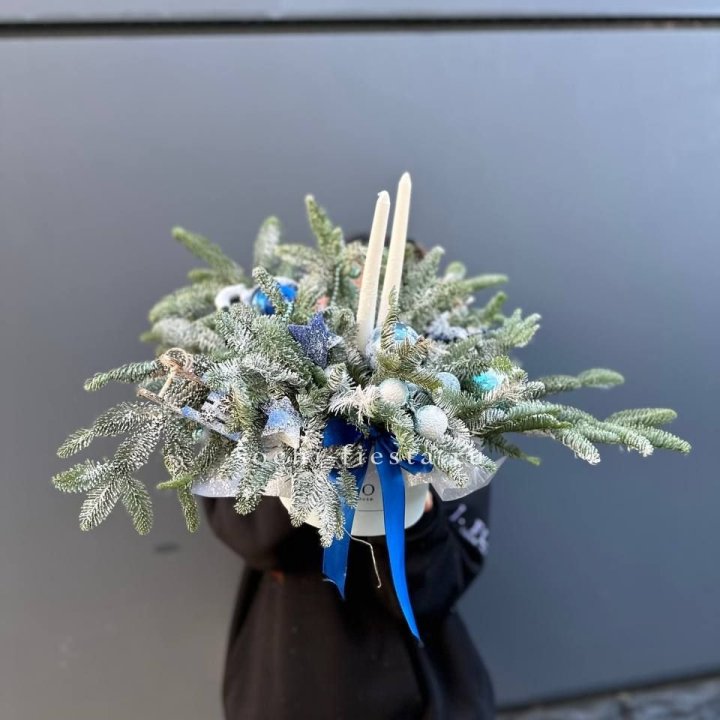 Новогодняя композиция в коробке  в Махачкале