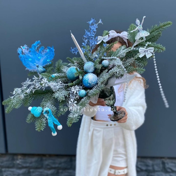 Композиция в бокале голубая в Махачкале