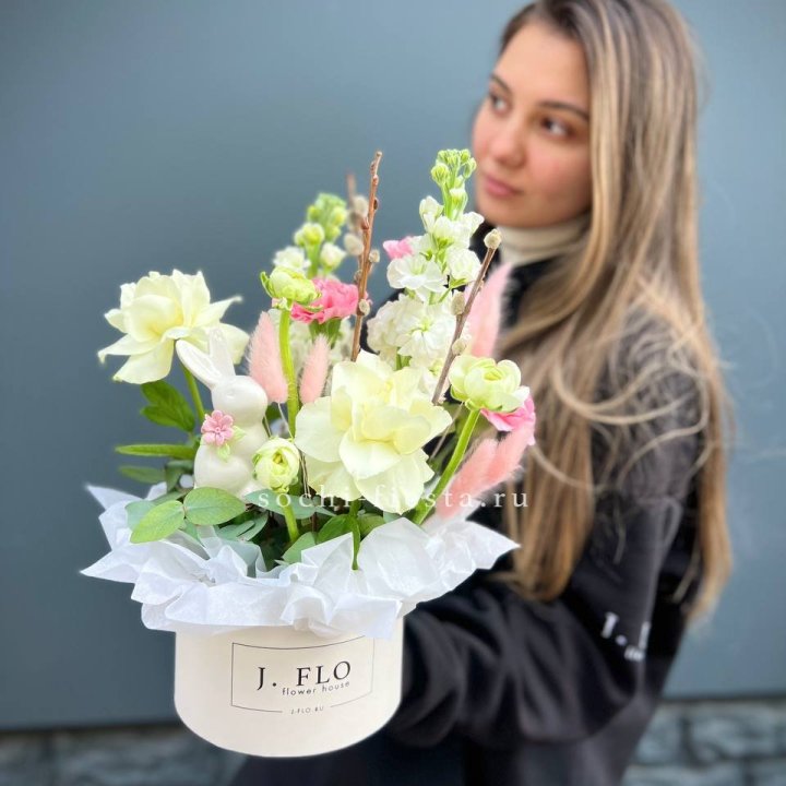 Цветочный бокс "Пасхальная композиция" в Махачкале