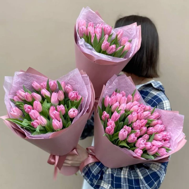 Букет розовых тюльпанов в Махачкале