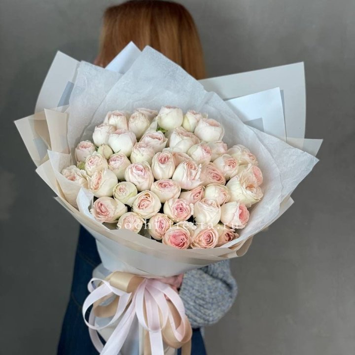 Букет пионовидных роз Пур лав в Махачкале