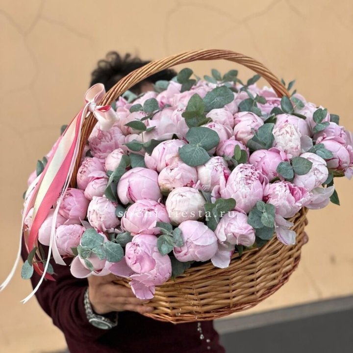 Корзина пионов "75" в Махачкале