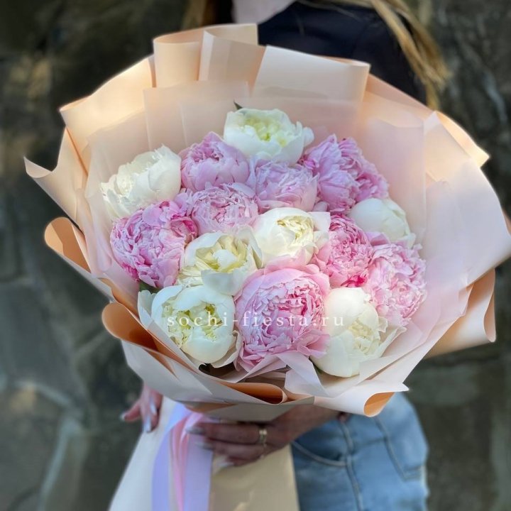 Букет 15 зефирных пионов в Махачкале