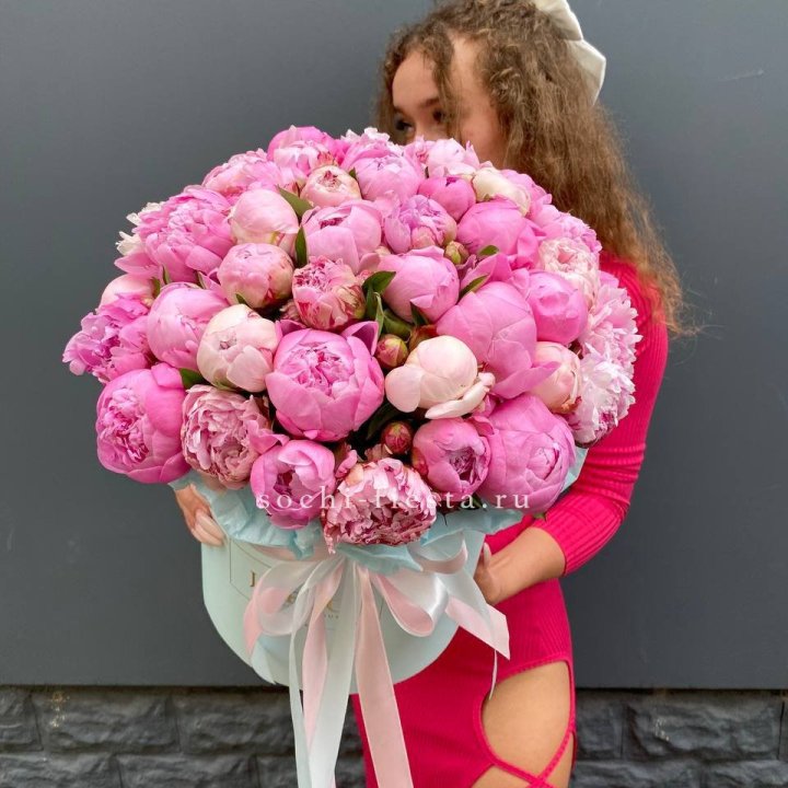 51 пион в цилиндре в Махачкале