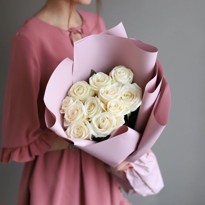11 белых роз в Махачкале
