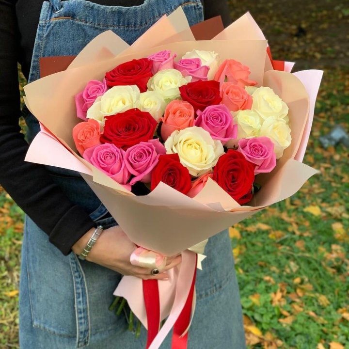 25 роз "Карусель" в Махачкале