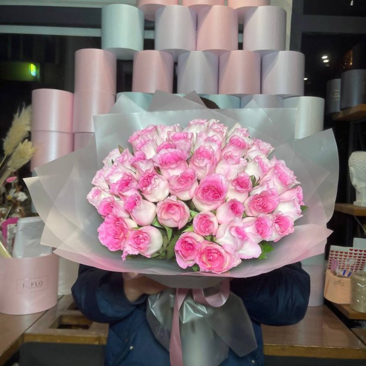  51 розовых роз в Махачкале