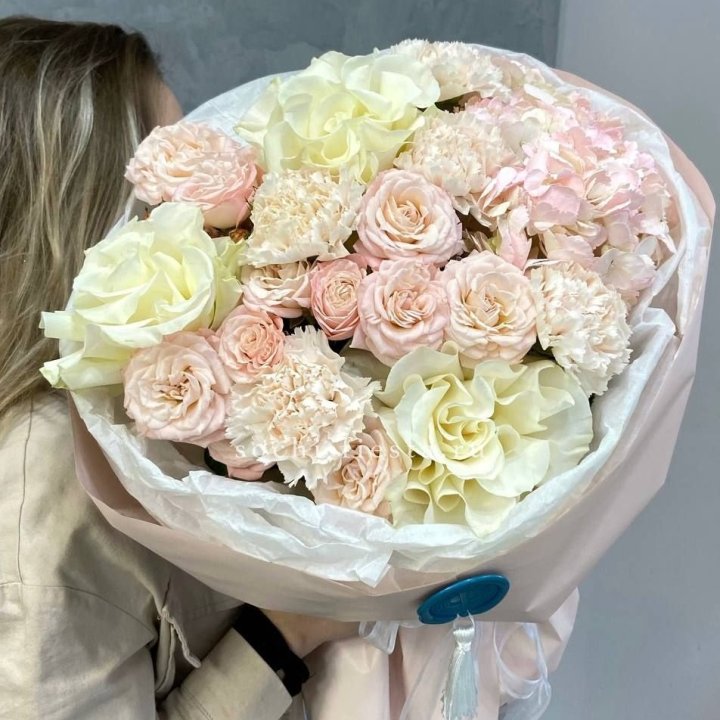 Дизайнерский букет "Джентел" в Махачкале