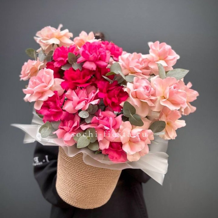 23 Французские розы Микс в боксе в Махачкале