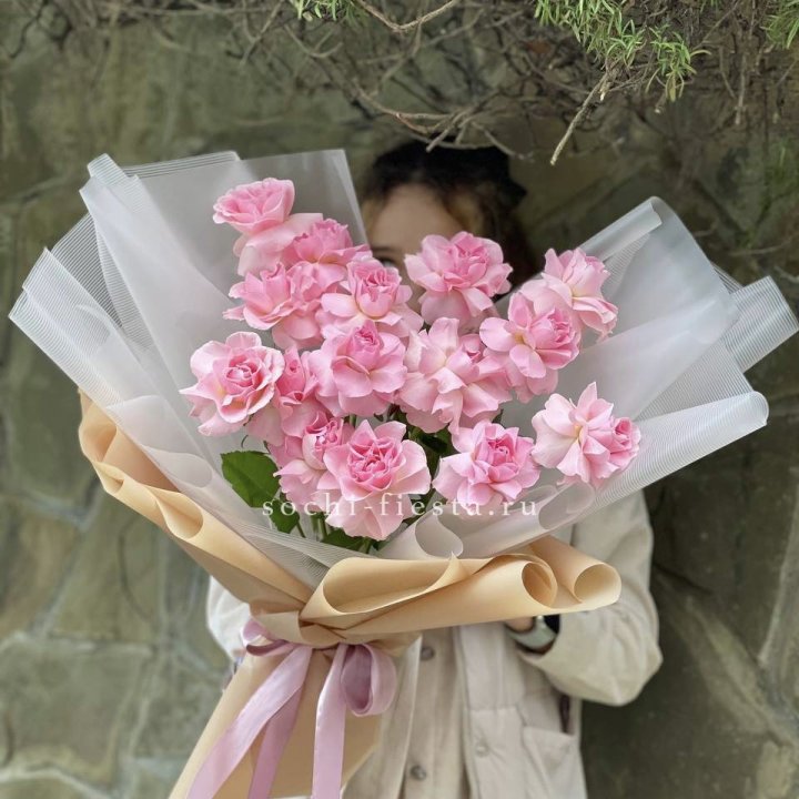 Букет из 15 французских роз Пинк дрим в Махачкале