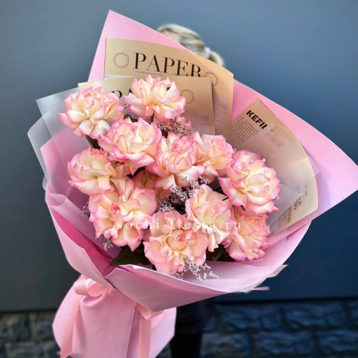 15 французских роз "Джумилия" в Махачкале