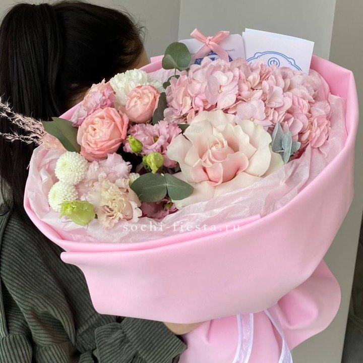 Авторский букет "Пинки" в Махачкале
