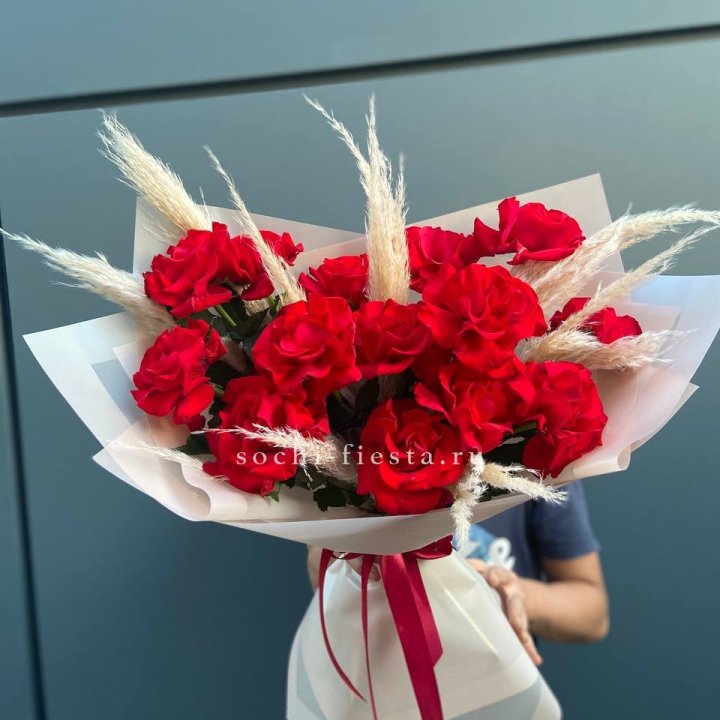 15 Красных французских розы в Махачкале