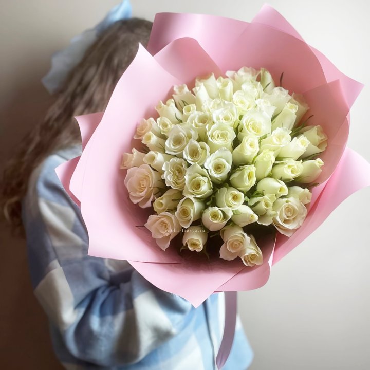 Букет из 51 белой розы (Кения) в Махачкале