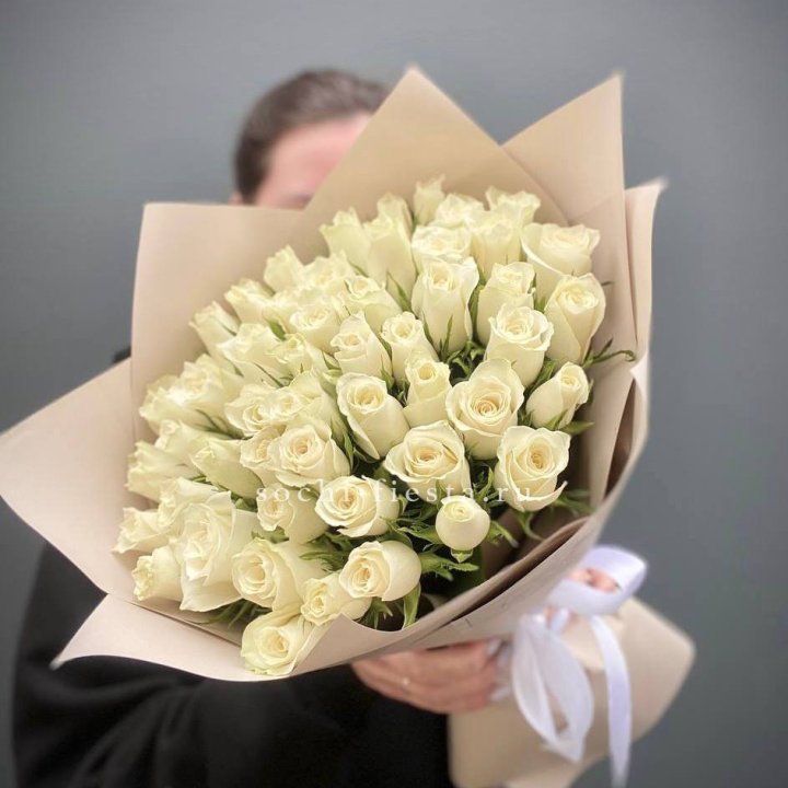 51 белая кенийская роза  в Махачкале