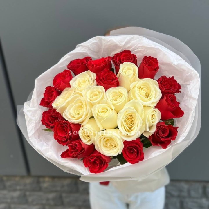 27 роз микс в Махачкале