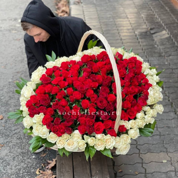 201  роза в корзине   в Махачкале
