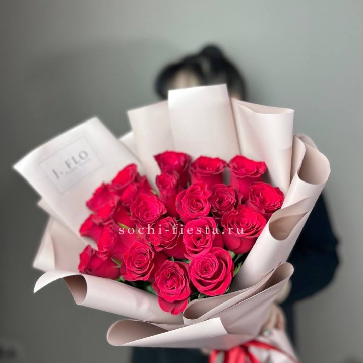 21 красная роза  в Махачкале