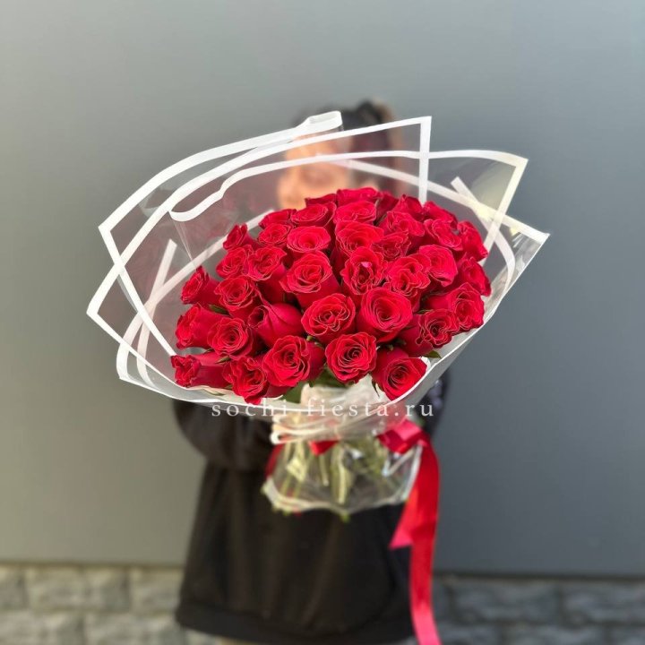 31 красная роза в Махачкале