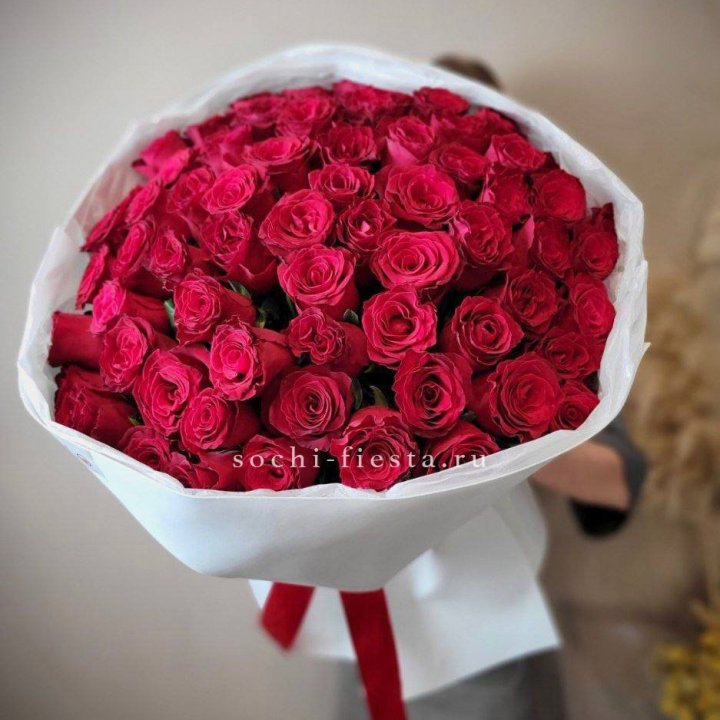 65 красных роз вайт в Махачкале