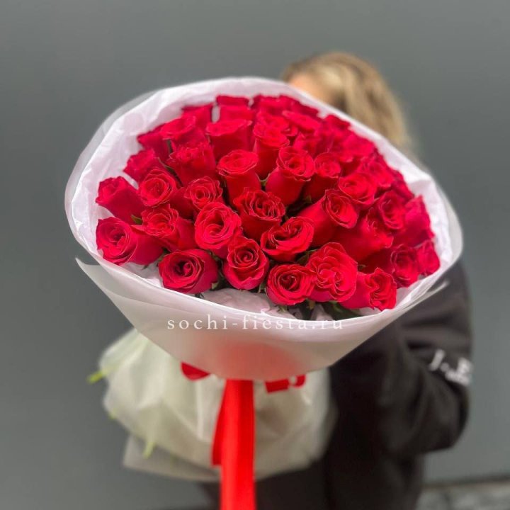 55 красных роз "Амелия" в Махачкале