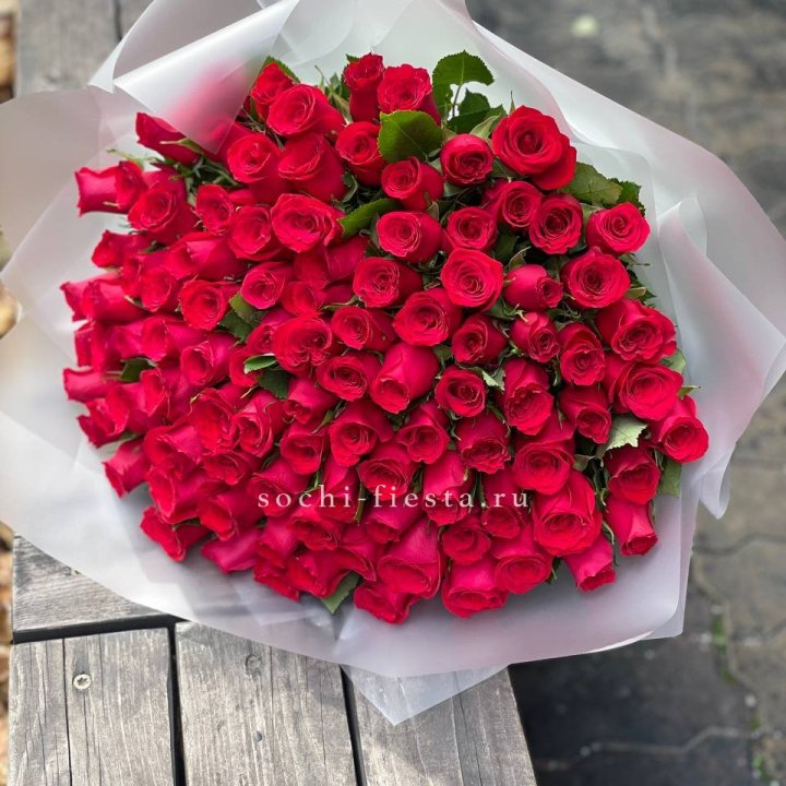 101 красная роза Лолита в Махачкале