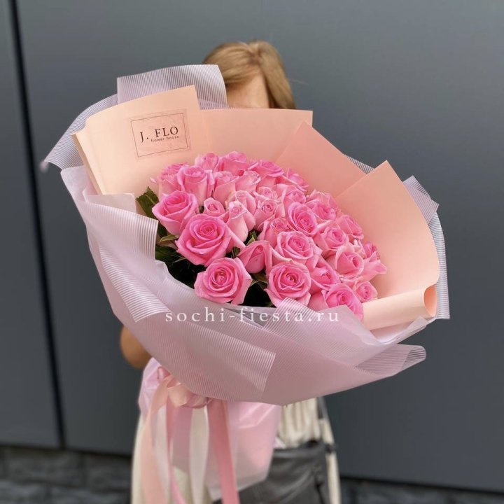 33 Розовые розы в Махачкале
