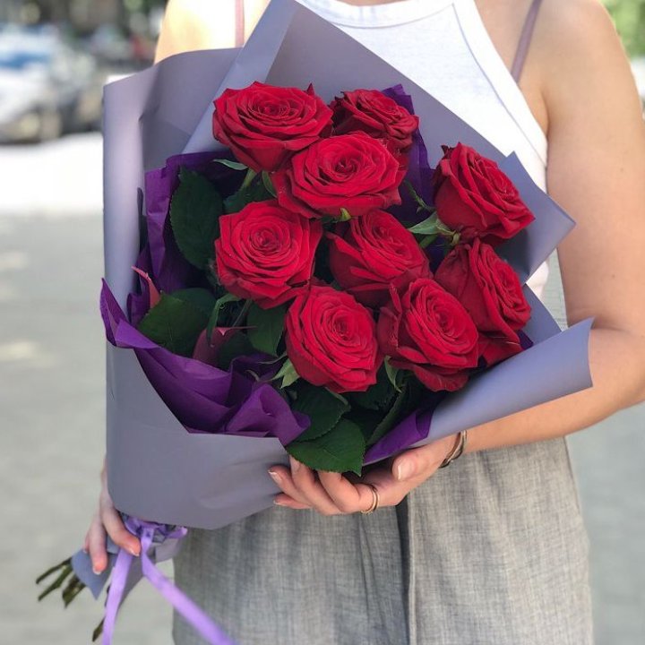 9  красных роз №1 в Махачкале