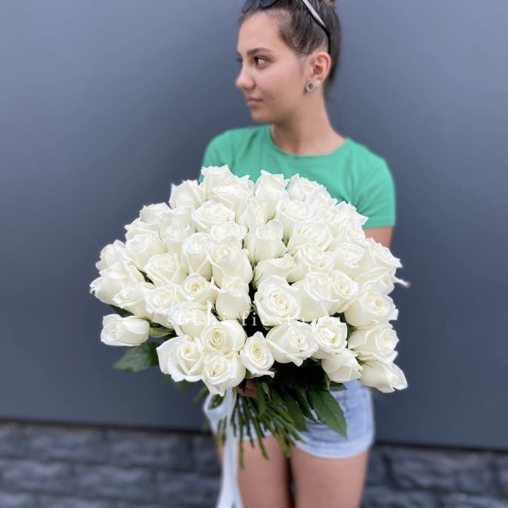 51 белая роза в Махачкале