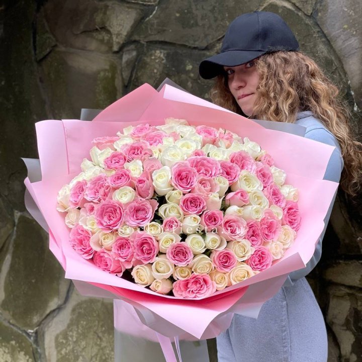 101 роза Миксбери в Махачкале