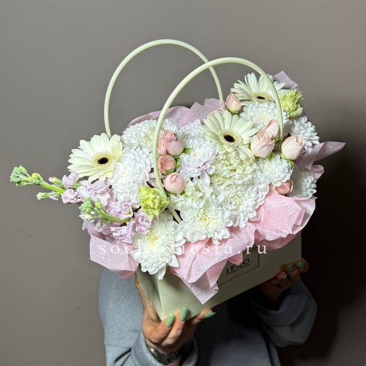 Сумочка "Белый рассвет" в Махачкале