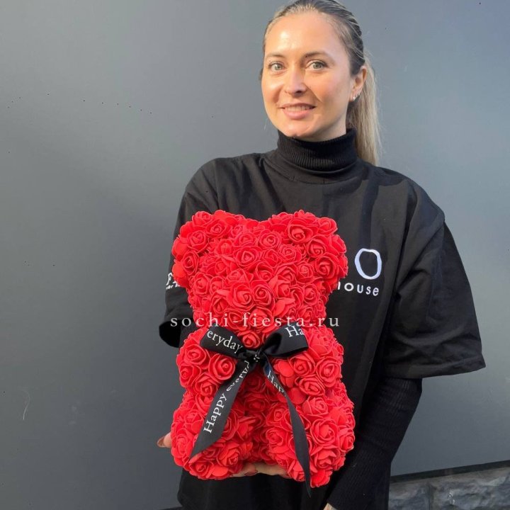 Медведь из роз красный в Махачкале