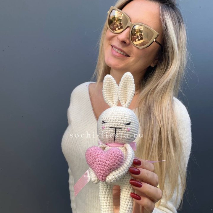 Зайка с сердцем ручной работы в Махачкале