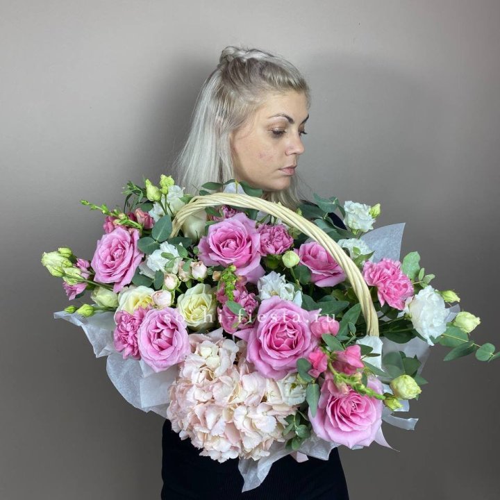 Цветочная корзина № 5 в Махачкале