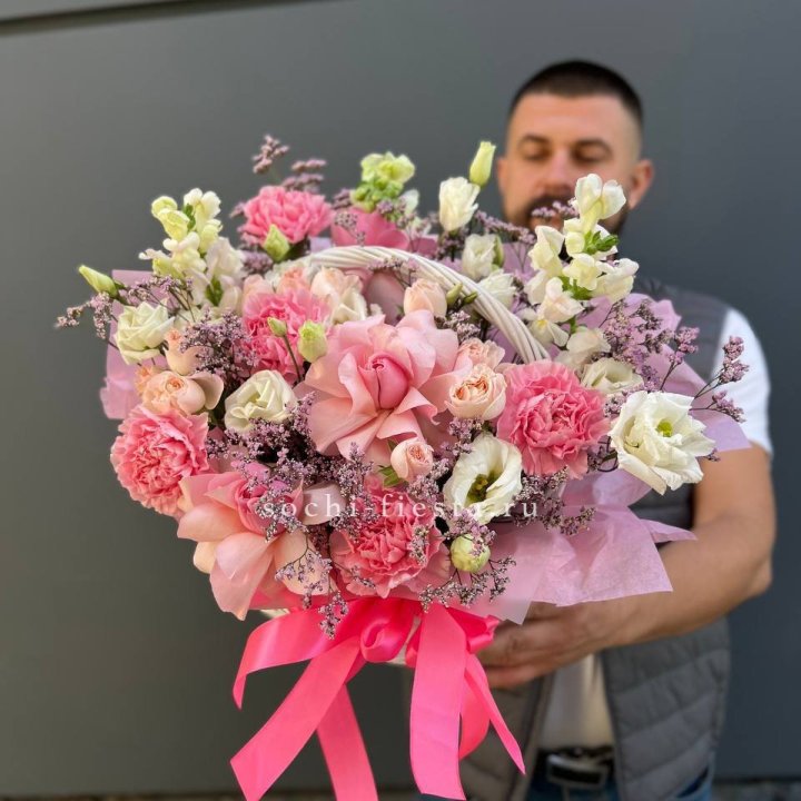 Цветочная корзина №1 в Махачкале