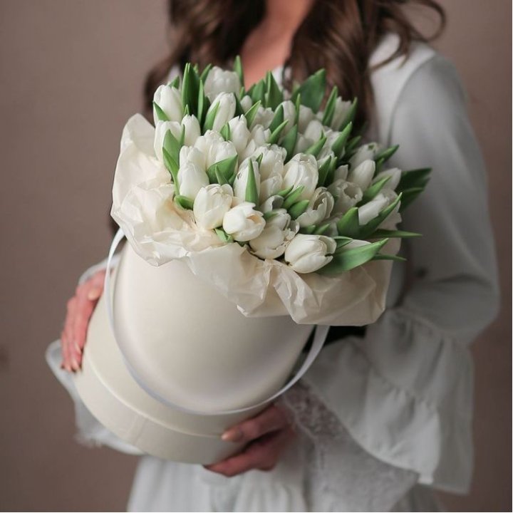 Тюльпаны в цилиндре  в Махачкале